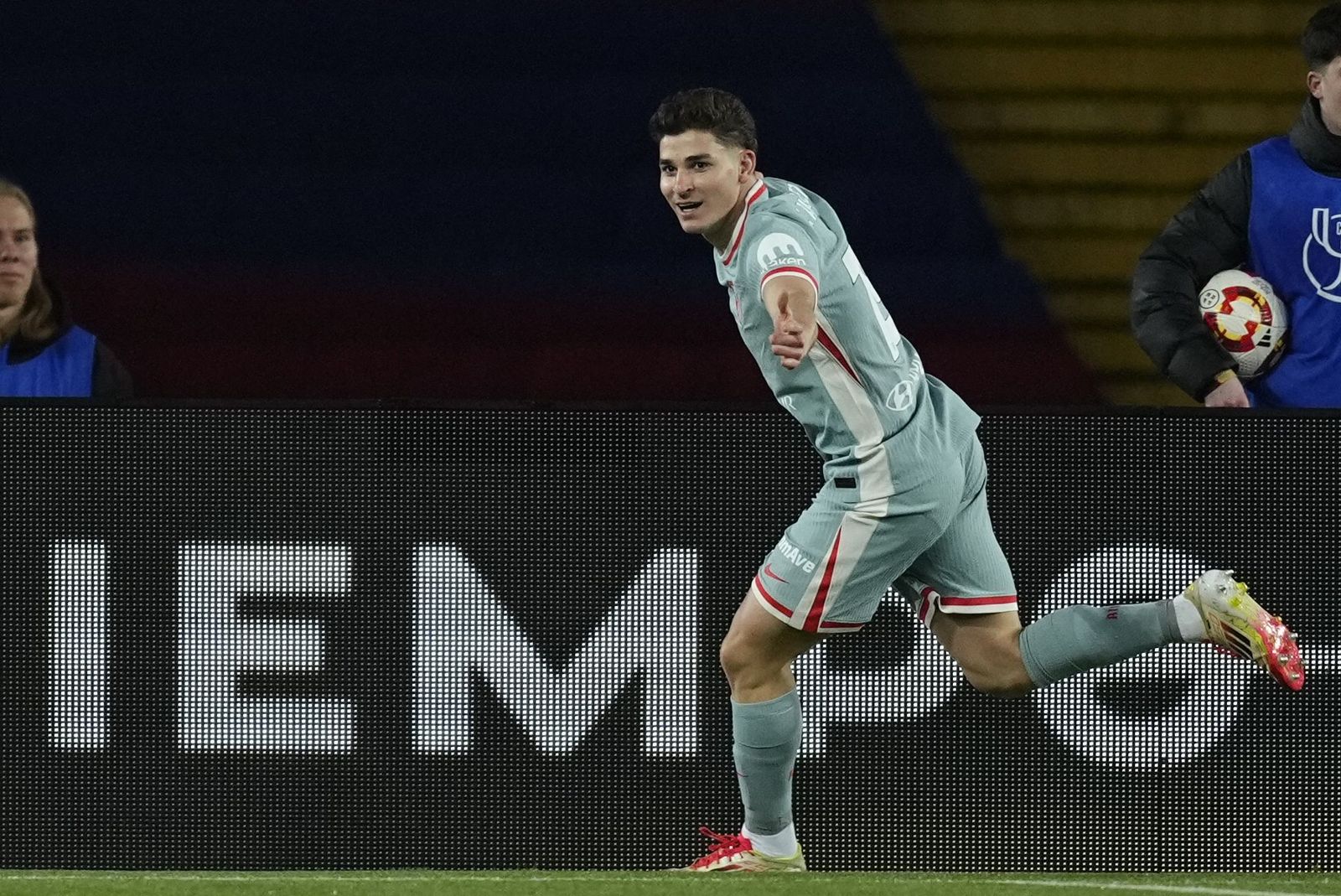 Las fotos del espectacular Barcelona - Atlético de Madrid