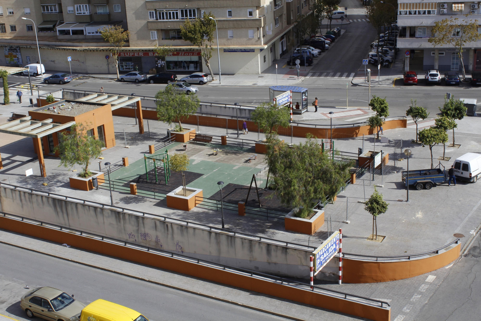 Parque infantil de Reyes Católicos.