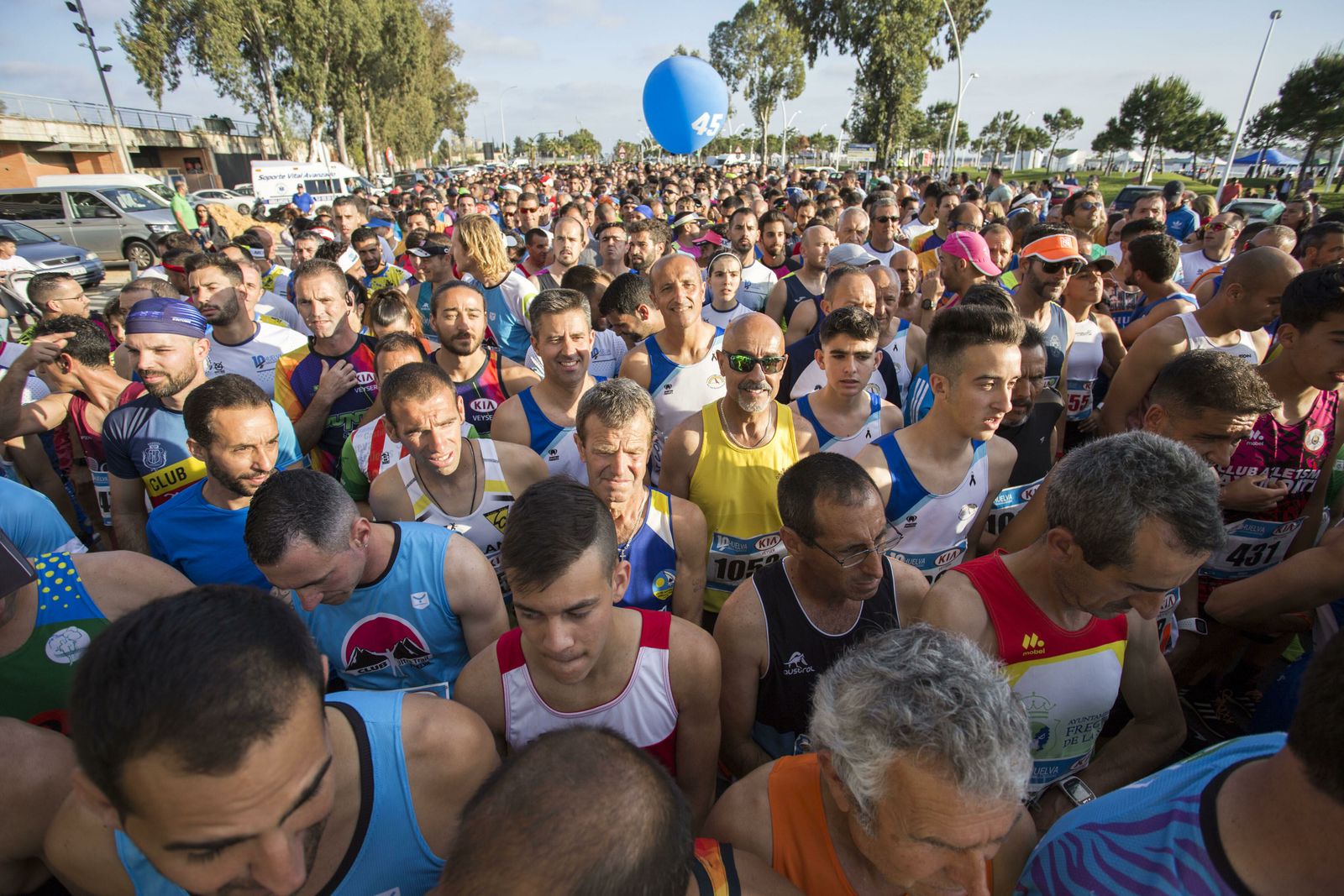 La prueba contó con una masiva participación de atletas.