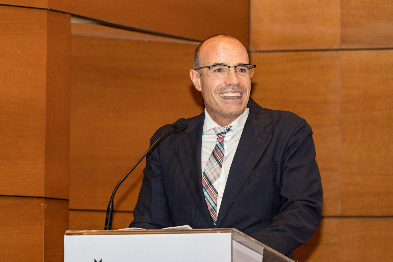 Fotos: Así ha recibido Jonatan R. Ruiz el XXI Premio Ciencias de la Salud Fundación Caja Rural Granada