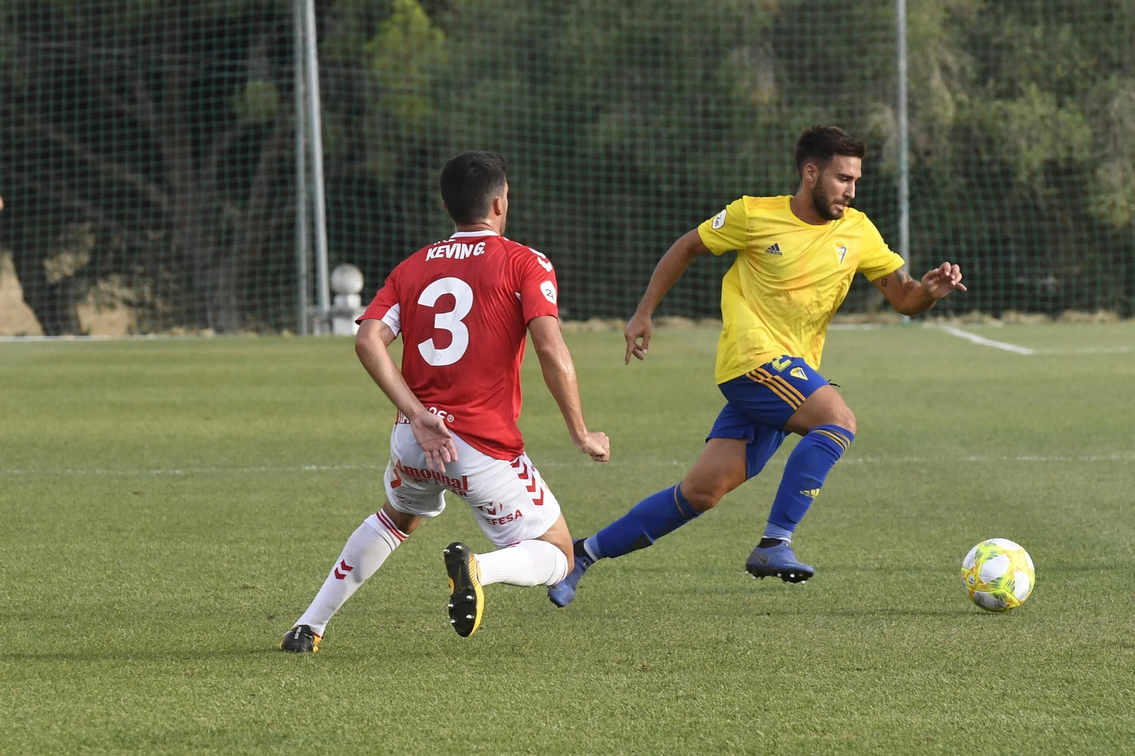 Las imágenes del Cádiz B-Murcia