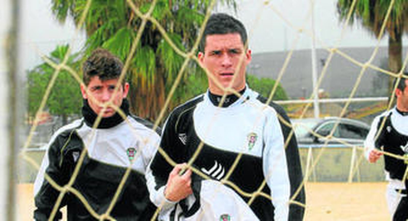 Juanmi Callejón encabeza la llegada de los jugadores a la Ciudad Deportiva.