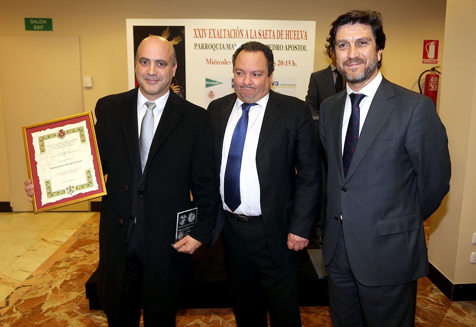 Entrega de recuerdos de la 24ª edición de la Exaltación a la Saeta de Huelva