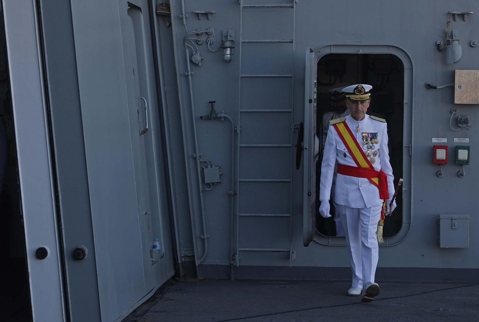 Fotos de la Jura de Bandera para personal civil a bordo del Buque de Asalto Anfibio 'Castilla' en Algeciras