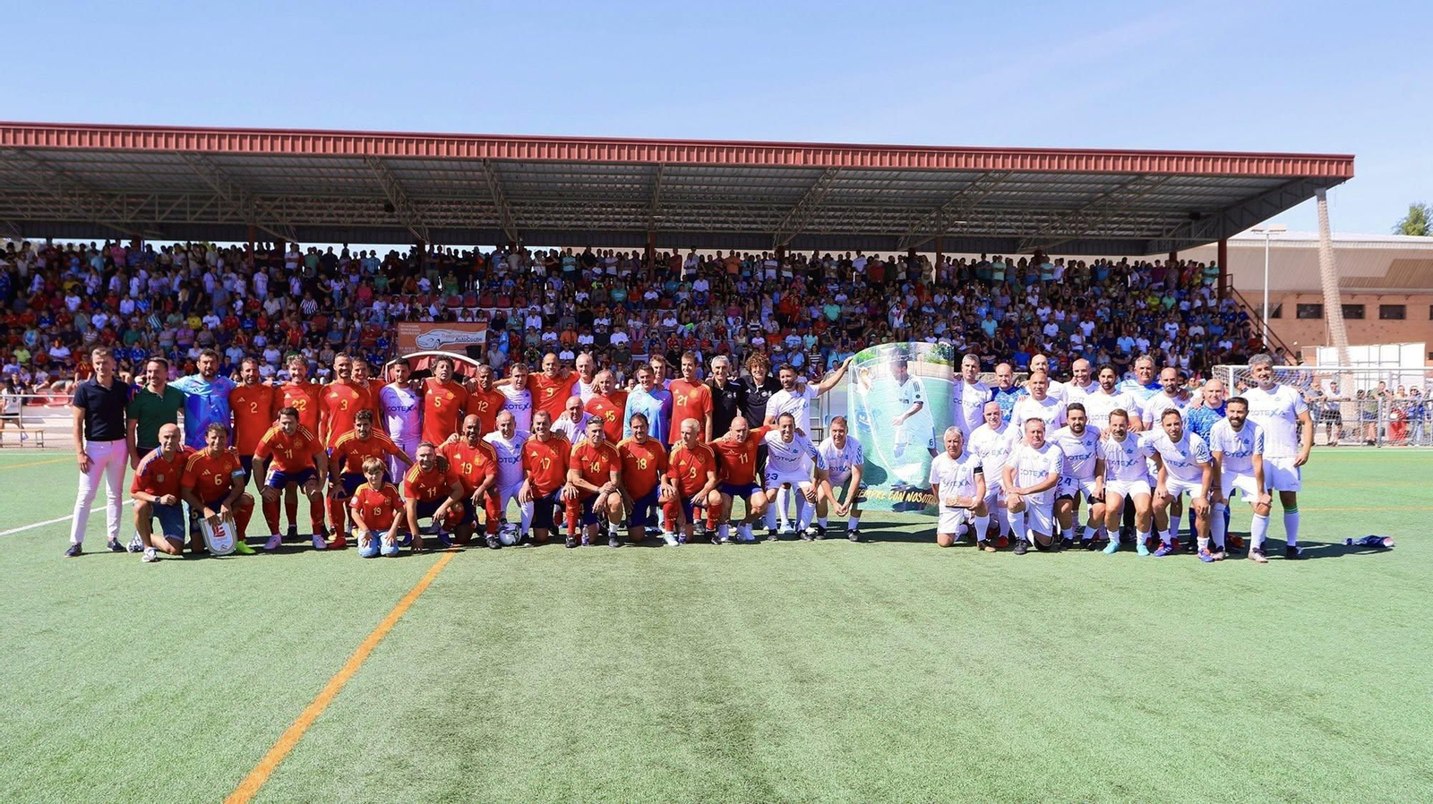 Alcalá la Real rinde homenaje a la memoria de Manolín, en imágenes