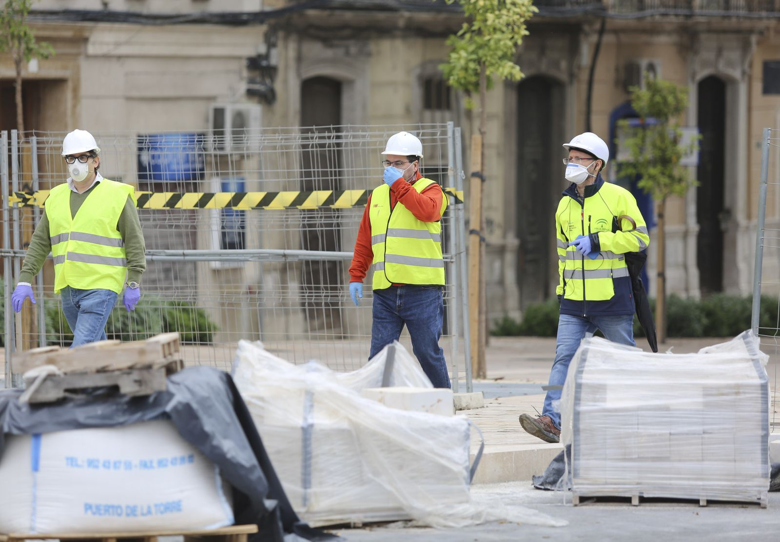 Trabajadores en una obra en Málaga capital.