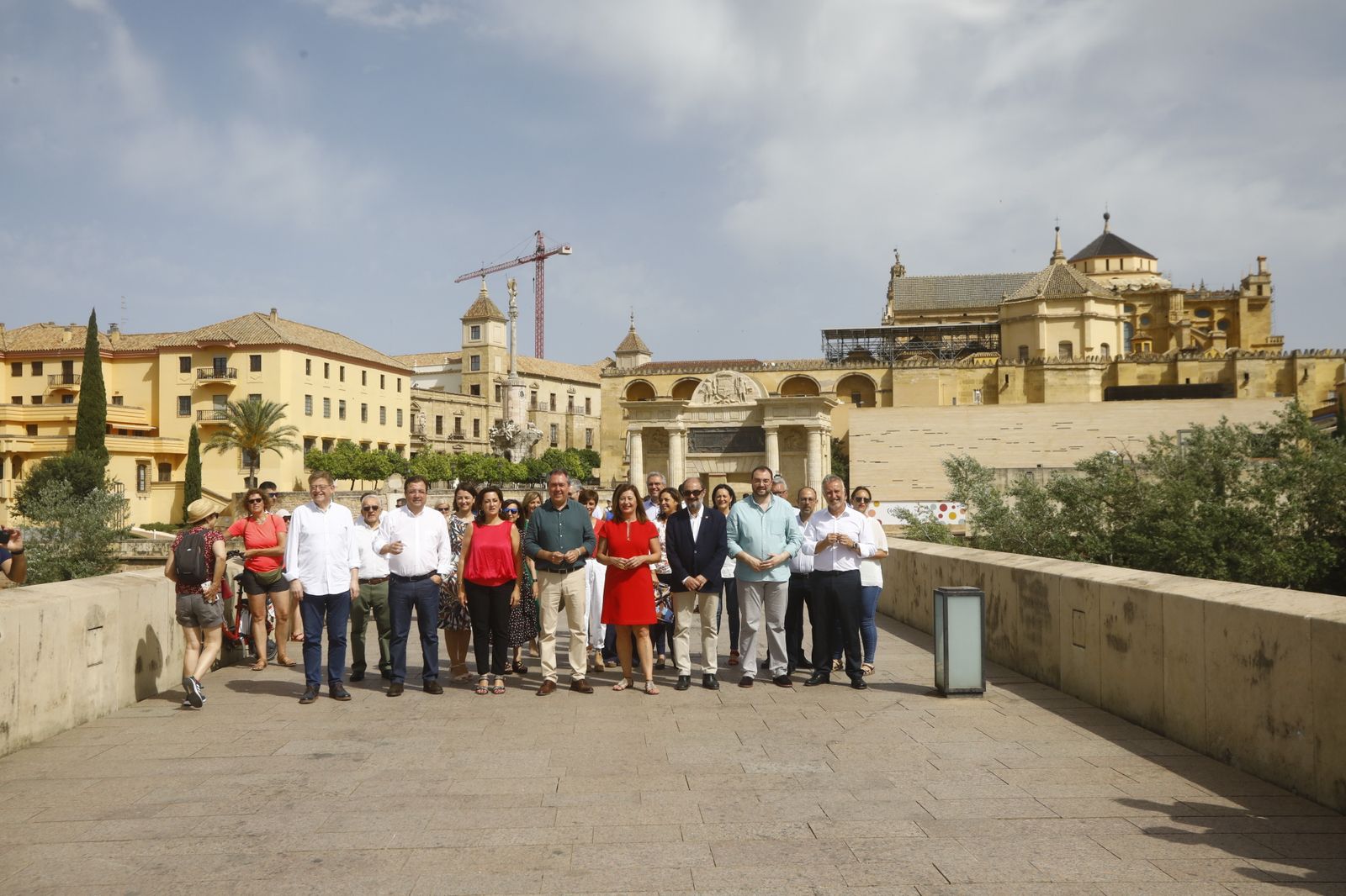 Elecciones Andalucía: La visita de los barones del PSOE en Córdoba, en imágenes