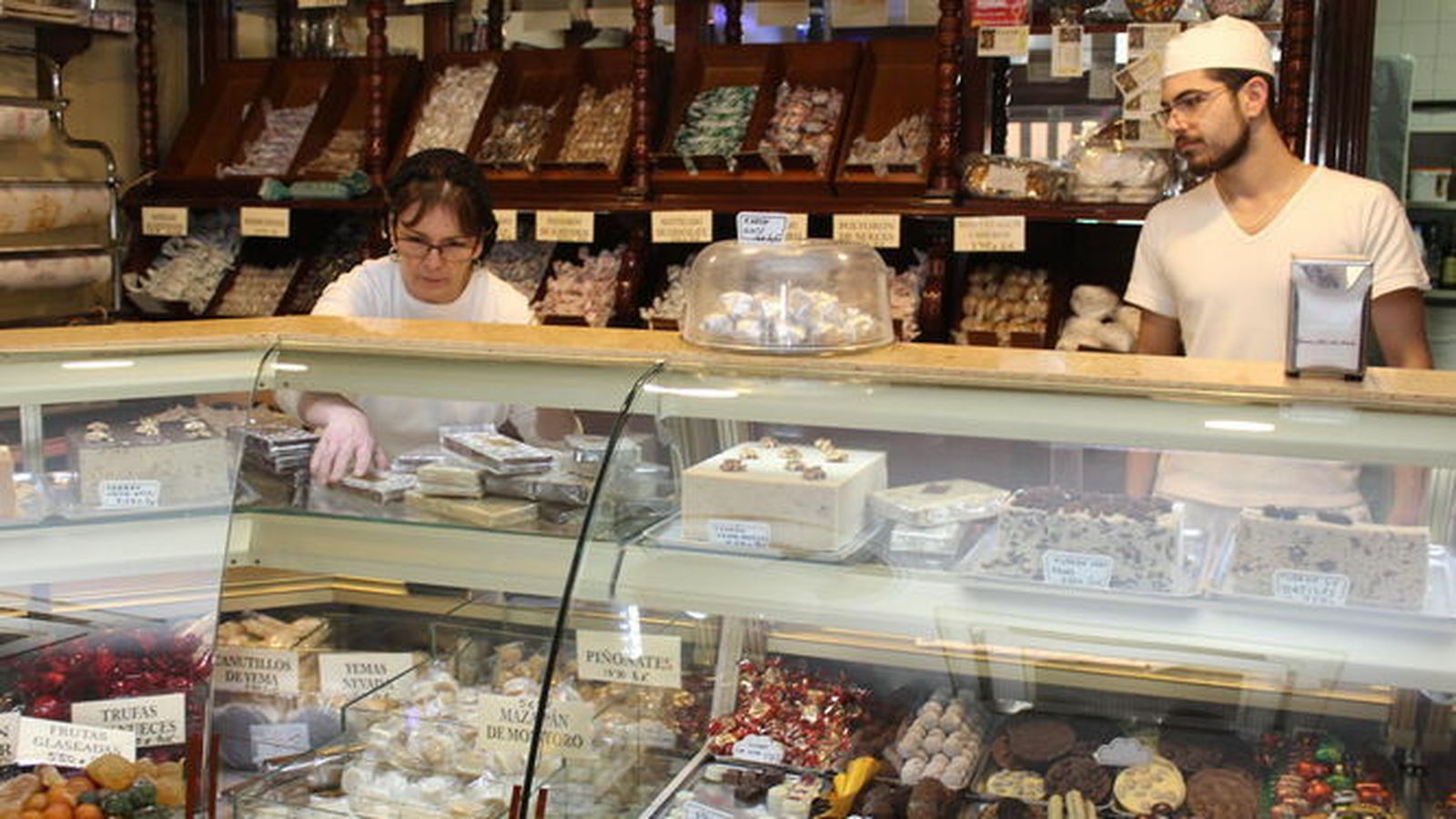 Amplio surtido de polvorones y mantecados en Sabores de Medina.