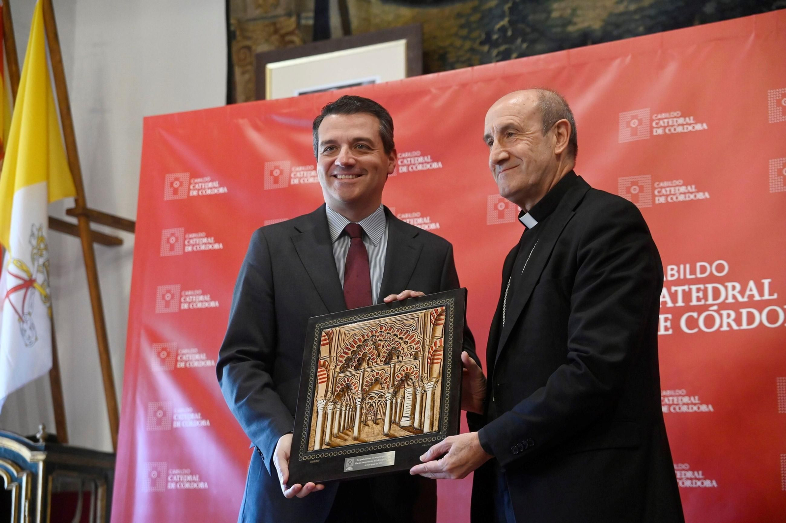 El reconocimiento a quienes lucharon contra el incendio de la Mezquita de Córdoba, en imágenes