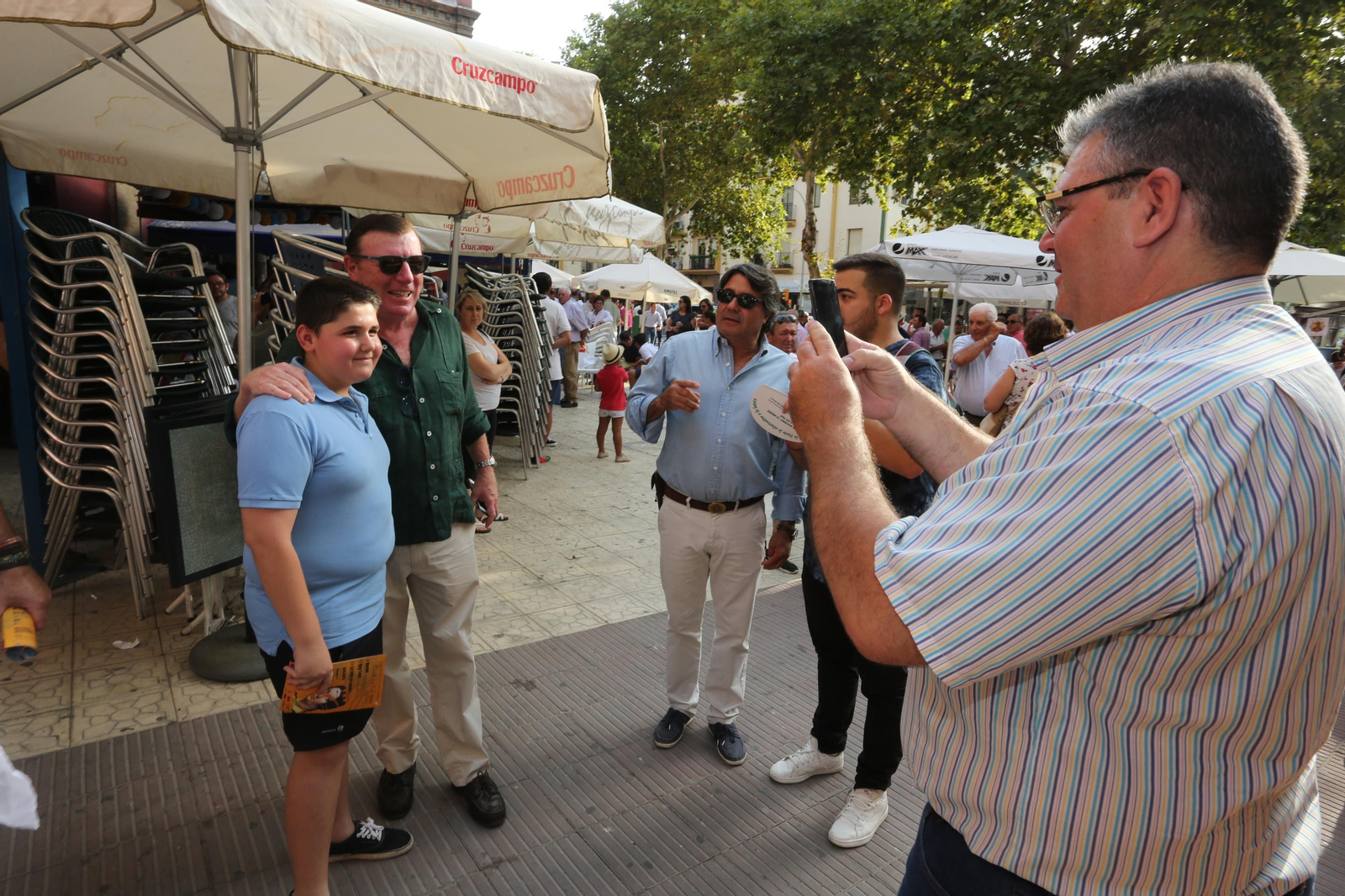 Ambiente en la Plaza de Toros de la Merced