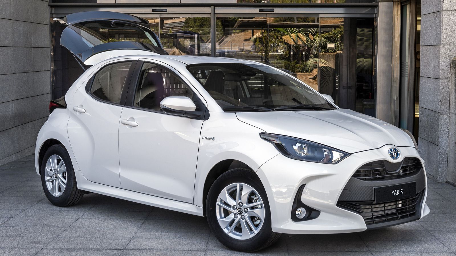 Las modificaciones son efectuadas por un fabricante de segunda fase, lo que permite homologar al Yaris como N1.