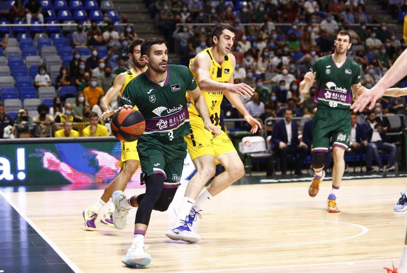 Jaime Fernández, ante Shermadini.