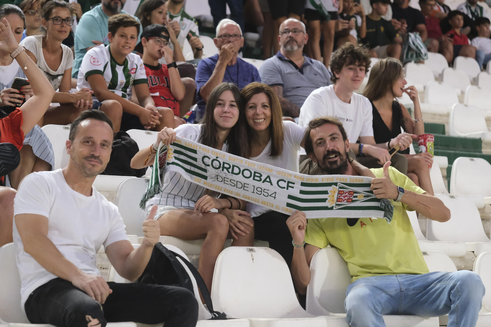 Las mejores fotos del ambiente en El Arcángel para el Córdoba CF - Ibiza