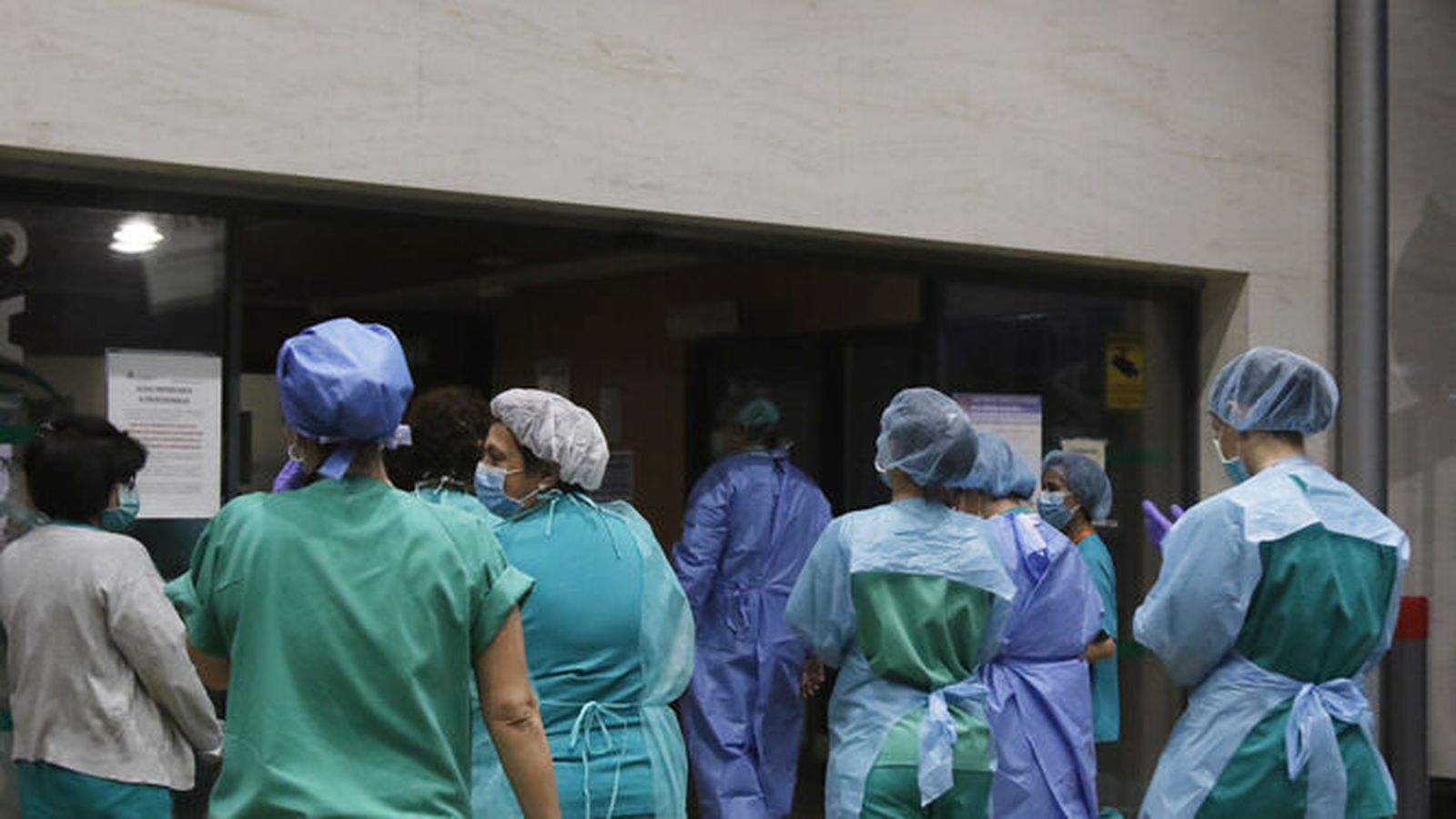 Profesionales sanitario del Reina Sofía.