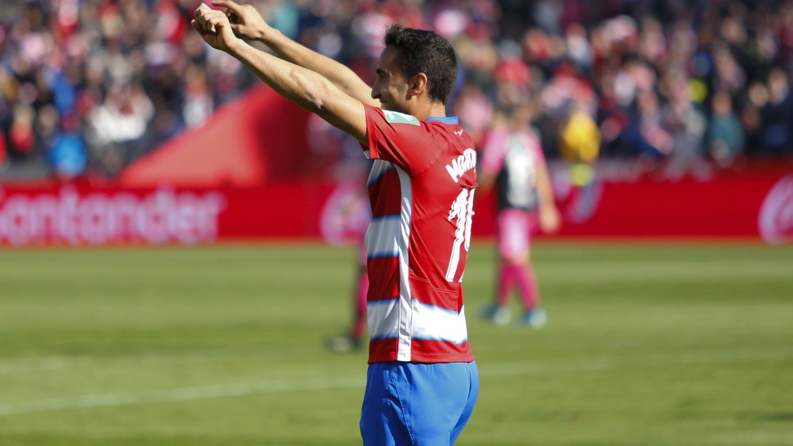 Montoro celebra el gol que marcó al Mallorca, poco antes de lesionarse.