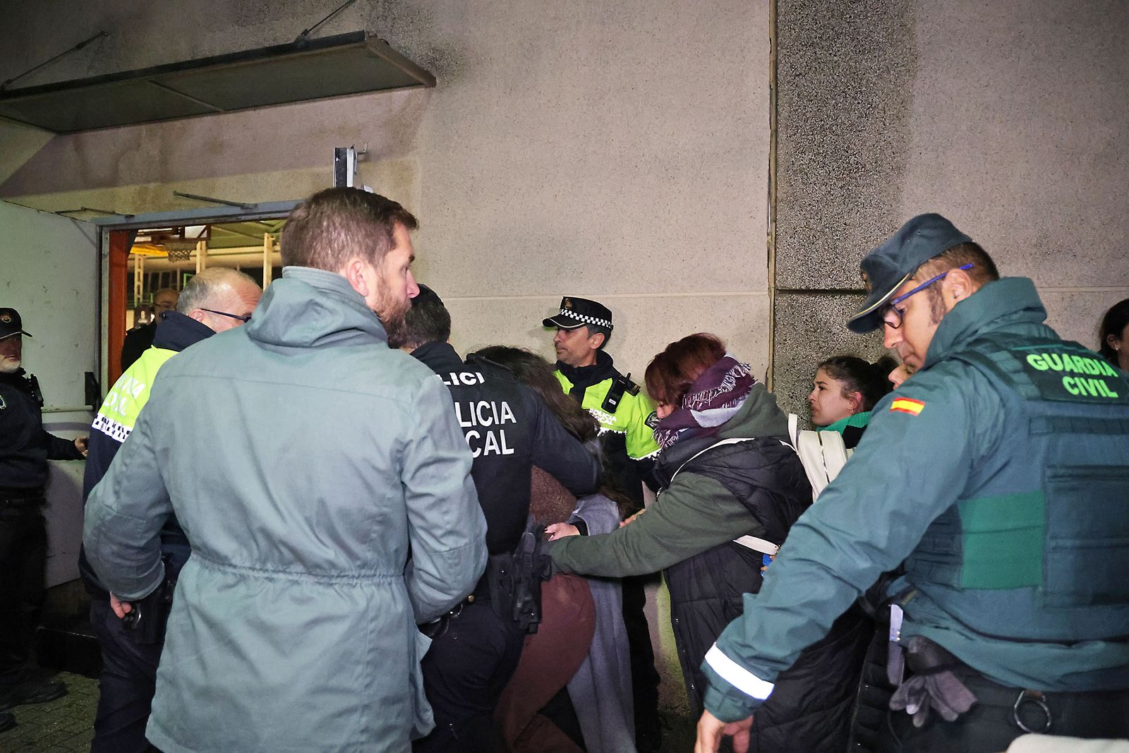 Las Fotografías de la llegada de la familia Zamorano Álvarez, fallecidos en el Alvia a Huelva