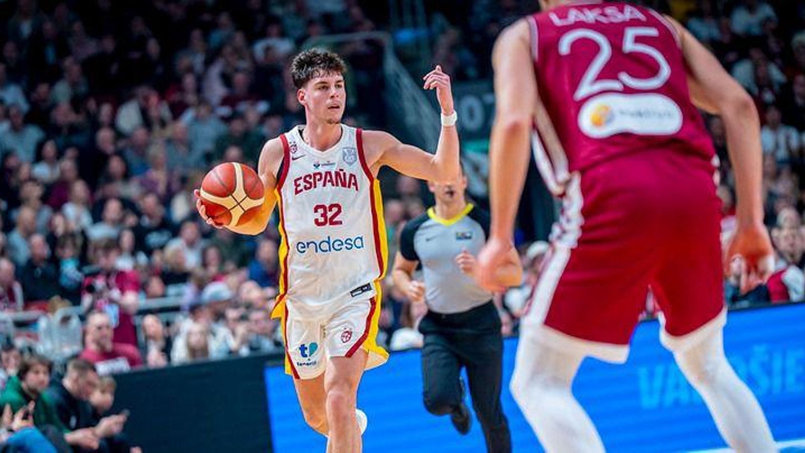 Mario, ante Letonia.