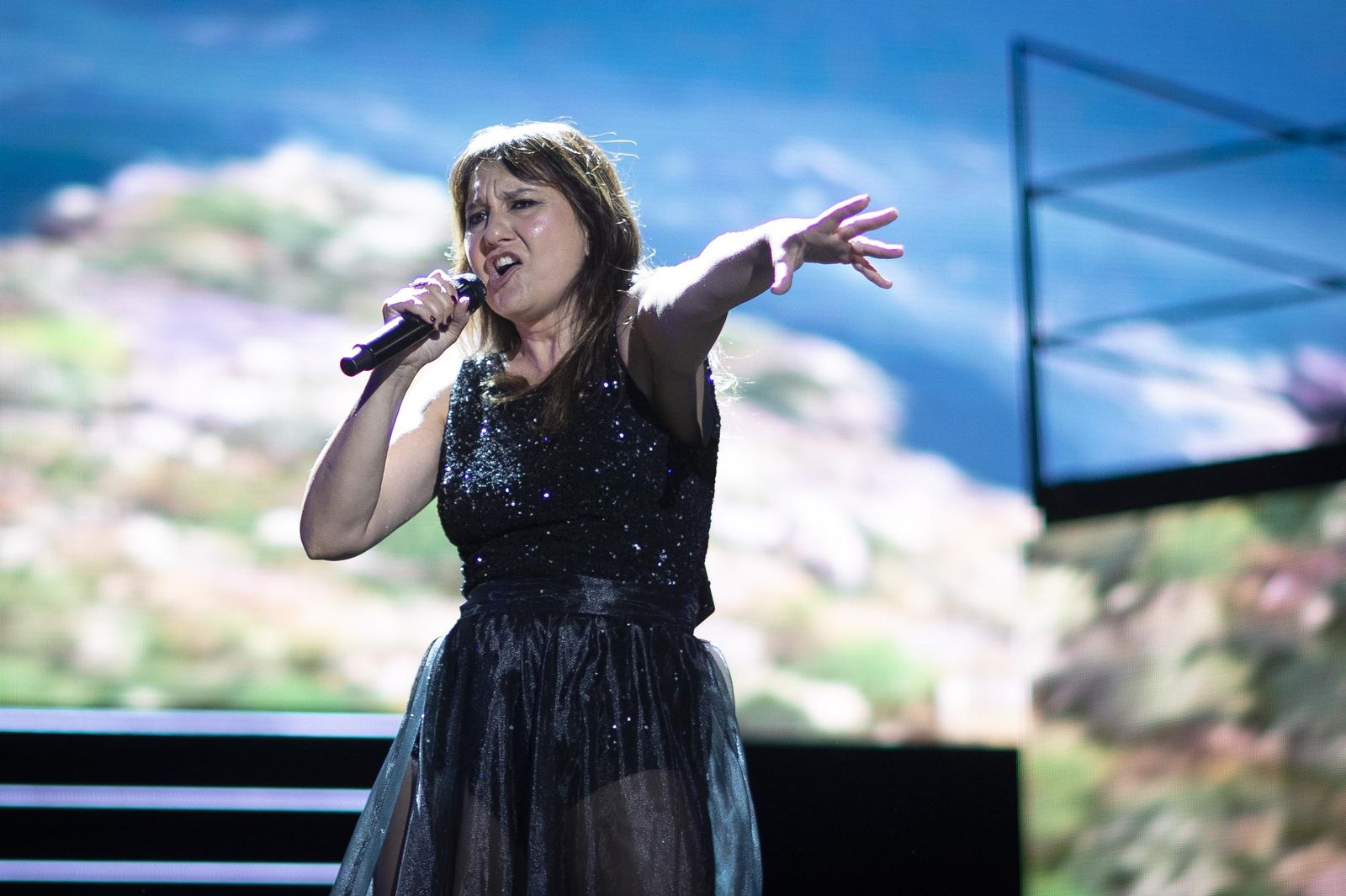 Todas las imágenes del concierto de Amaral en la Plaza de Toros