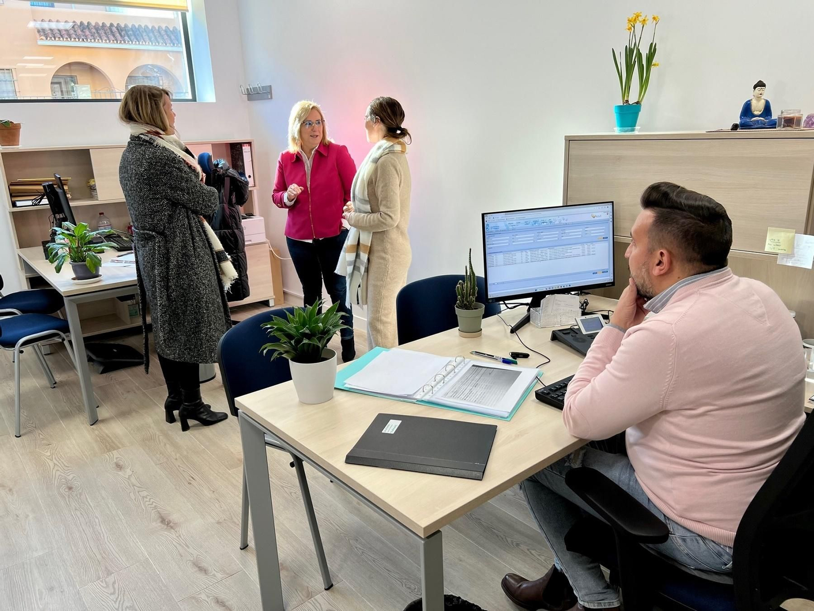 La visita institucional al nuevo centro de atención social integral.