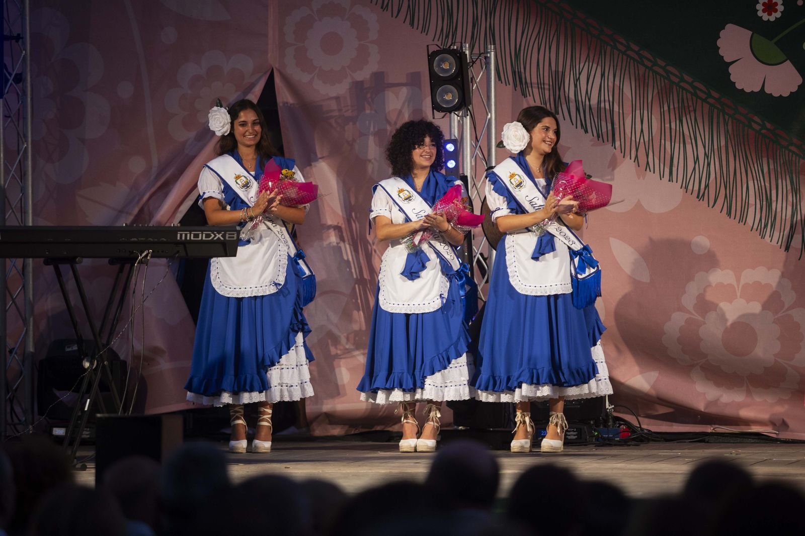 Búscate en las imágenes de la inauguración de la Feria del Carmen y de la Sal de San Fernando