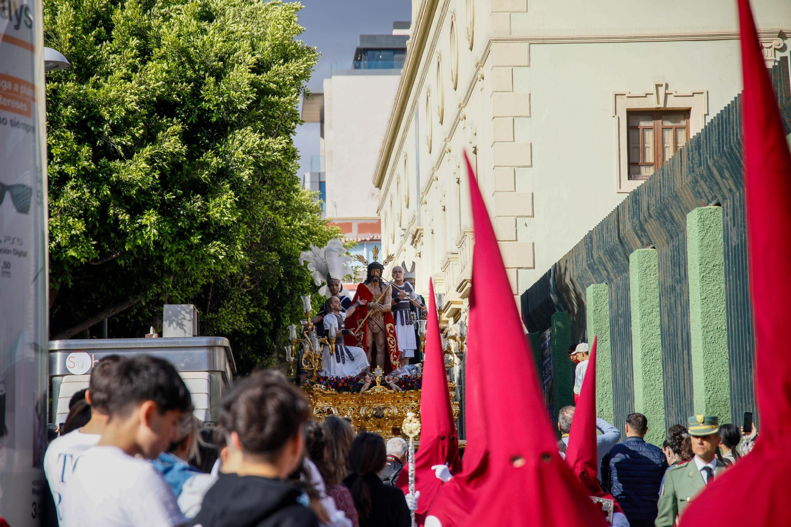 Coronación en la Semana Santa de Almería 2025