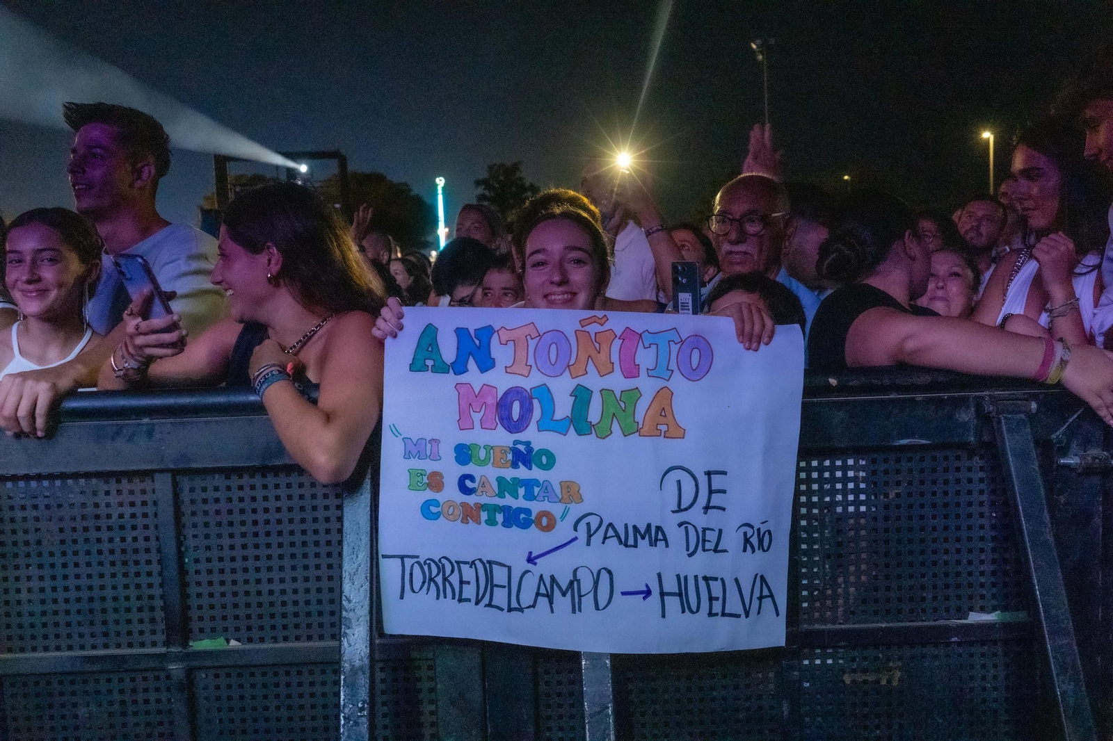 Colombinas 2025: El concierto de Antoñito Molina en las Fiestas Colombinas en imágenes