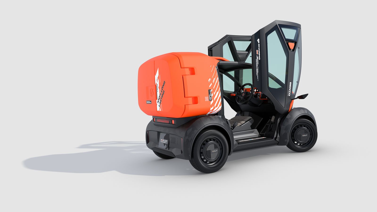 El Bento no sólo se modifica con la incorporación de la "mochila" posterior, lo que le da unas innegables capacidades para el reparto en la última milla, sino que también tiene dos puertas de acceso al interior.