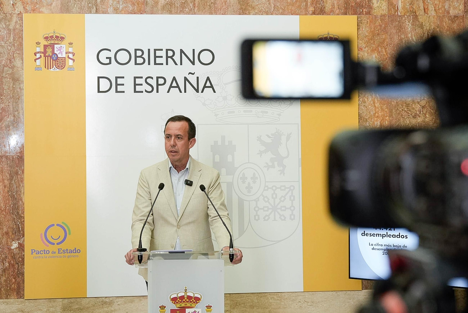 El subdelegado del Gobierno en Almería, José María Martín, ha hecho balance de la primera mitad de legislatura.
