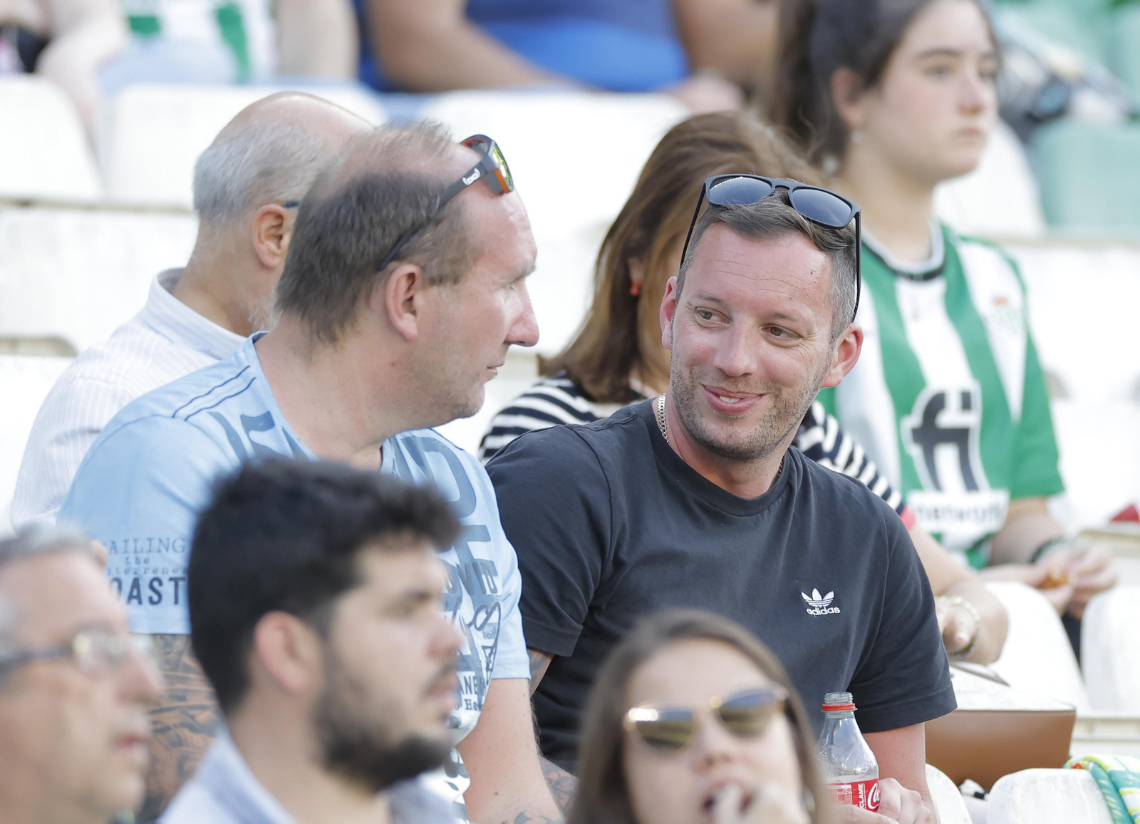 Búscate en las fotos del Betis-Rayo