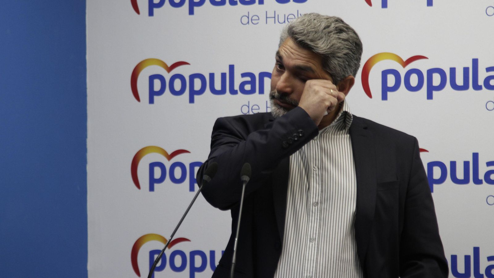 Juan José Cortés se emociona al ser preguntado por la posible liberación del asesino de su hija. Juan José Cortés se emociona al ser preguntado por la posible liberación del asesino de su hija.