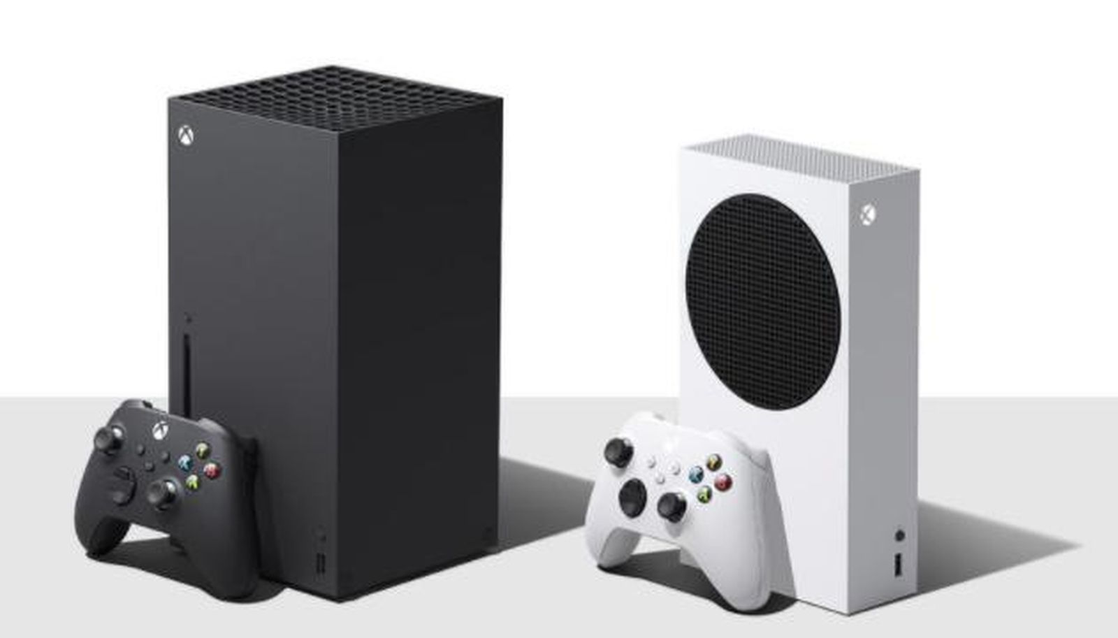 A la izquierda: Xbox Series X. A la derecha: Xbox Series S