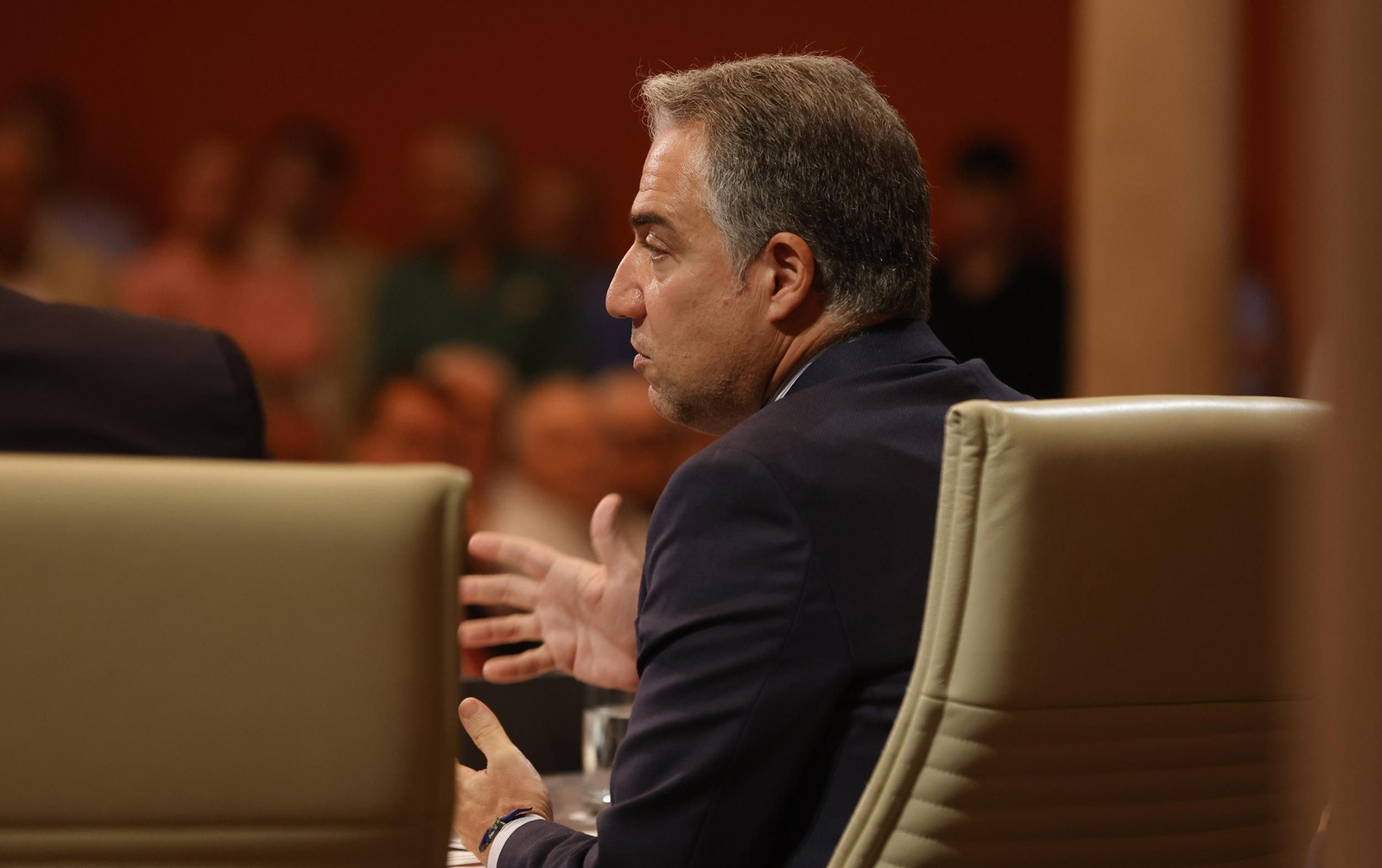 Presentación del libro  'Juan Robles, la sonrisa del tabernero' de Carlos Navarro, todas las imágenes