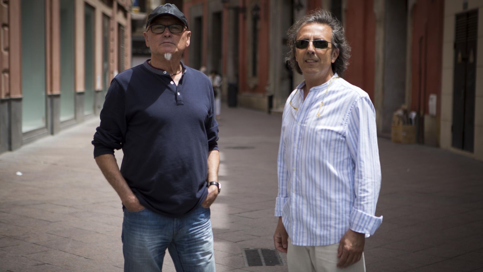 Pepe Roca y Juan Carlos Romero, en otro rincón del centro de Sevilla.