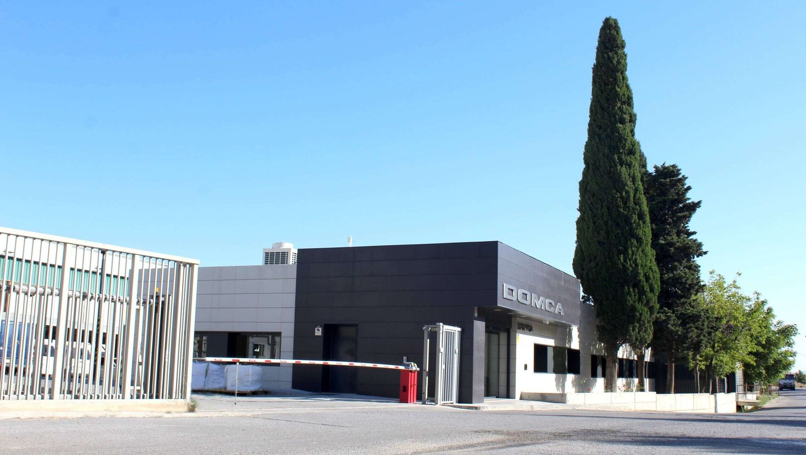 Una de las fábricas de Domca.