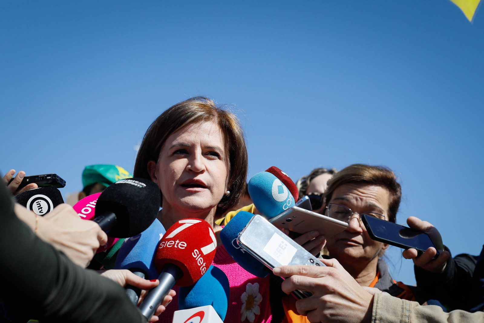 Los agricultores colapsan el puerto de Almería