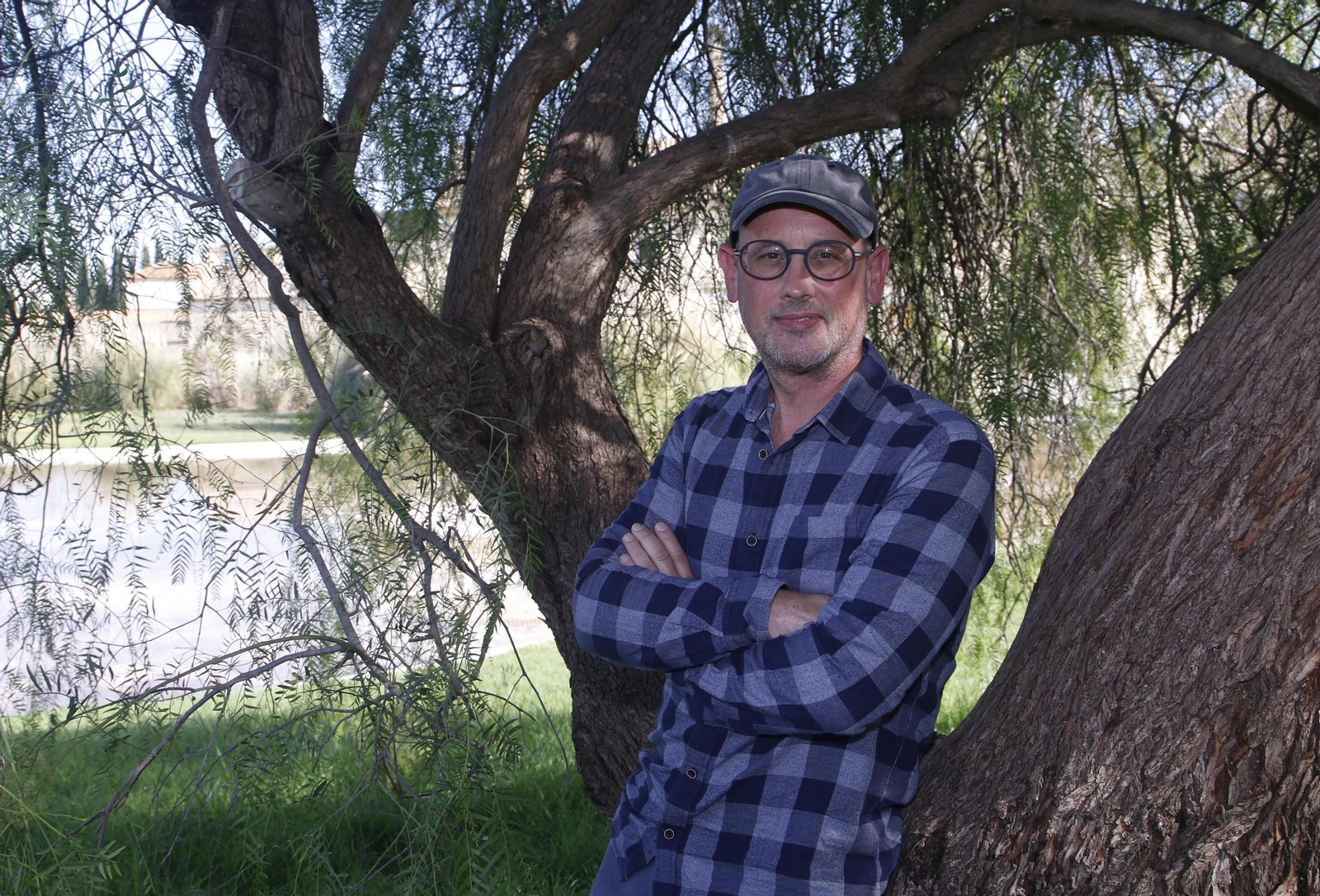 Rafael Morales Astola, presidente de GECA, en los jardines del Monasterio de la Cartuja.
