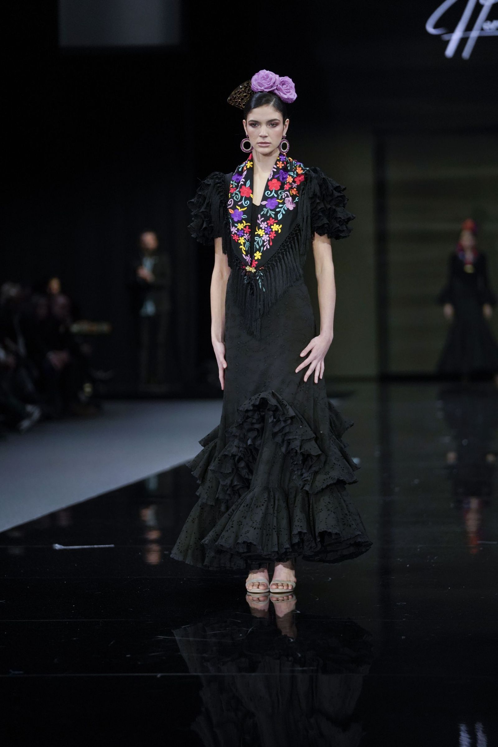 El desfile de Diseño Hermanas Serrano en SIMOF 2026, todas las fotos