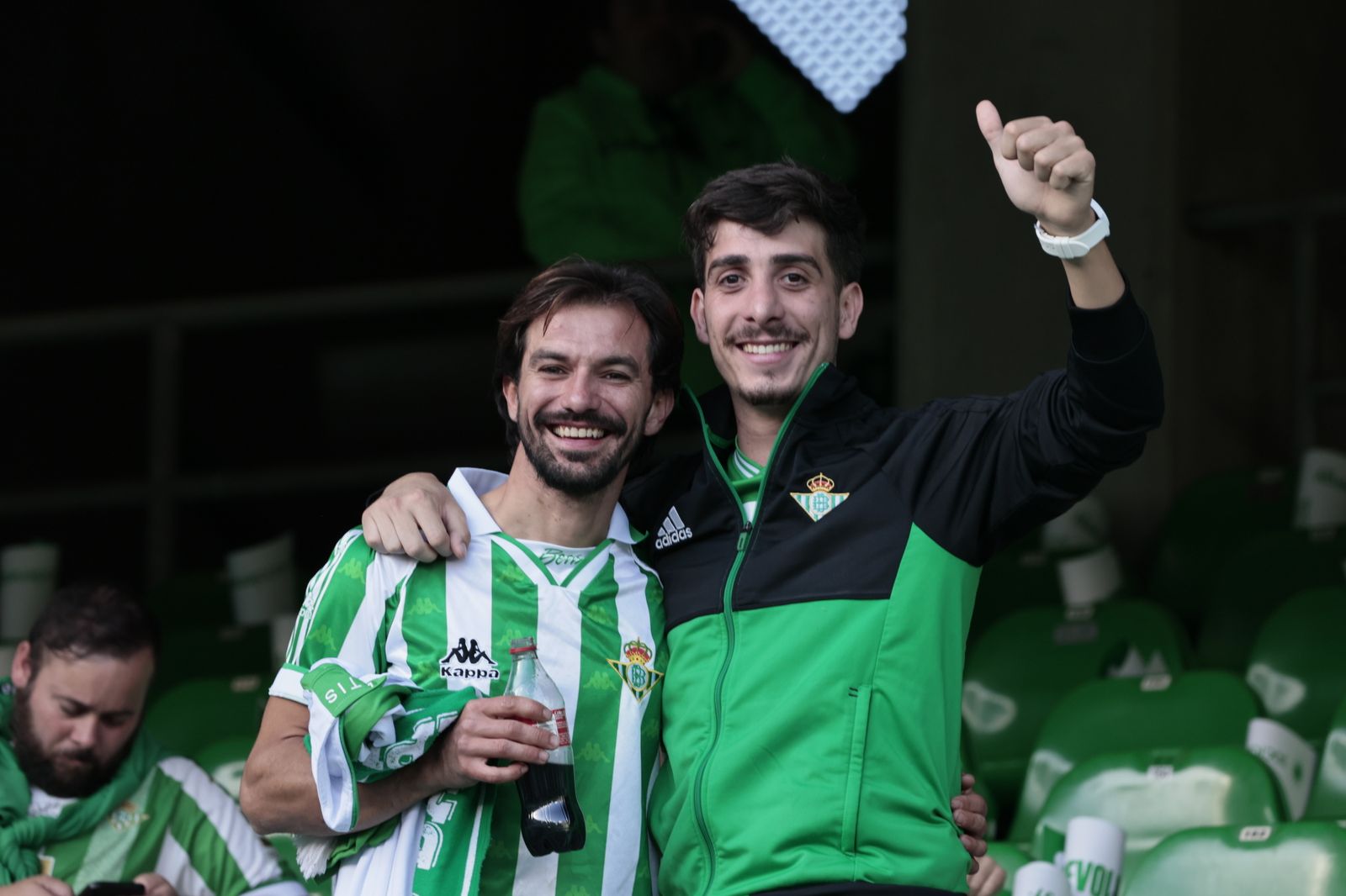 Buscáte en las gradas del Villamarín