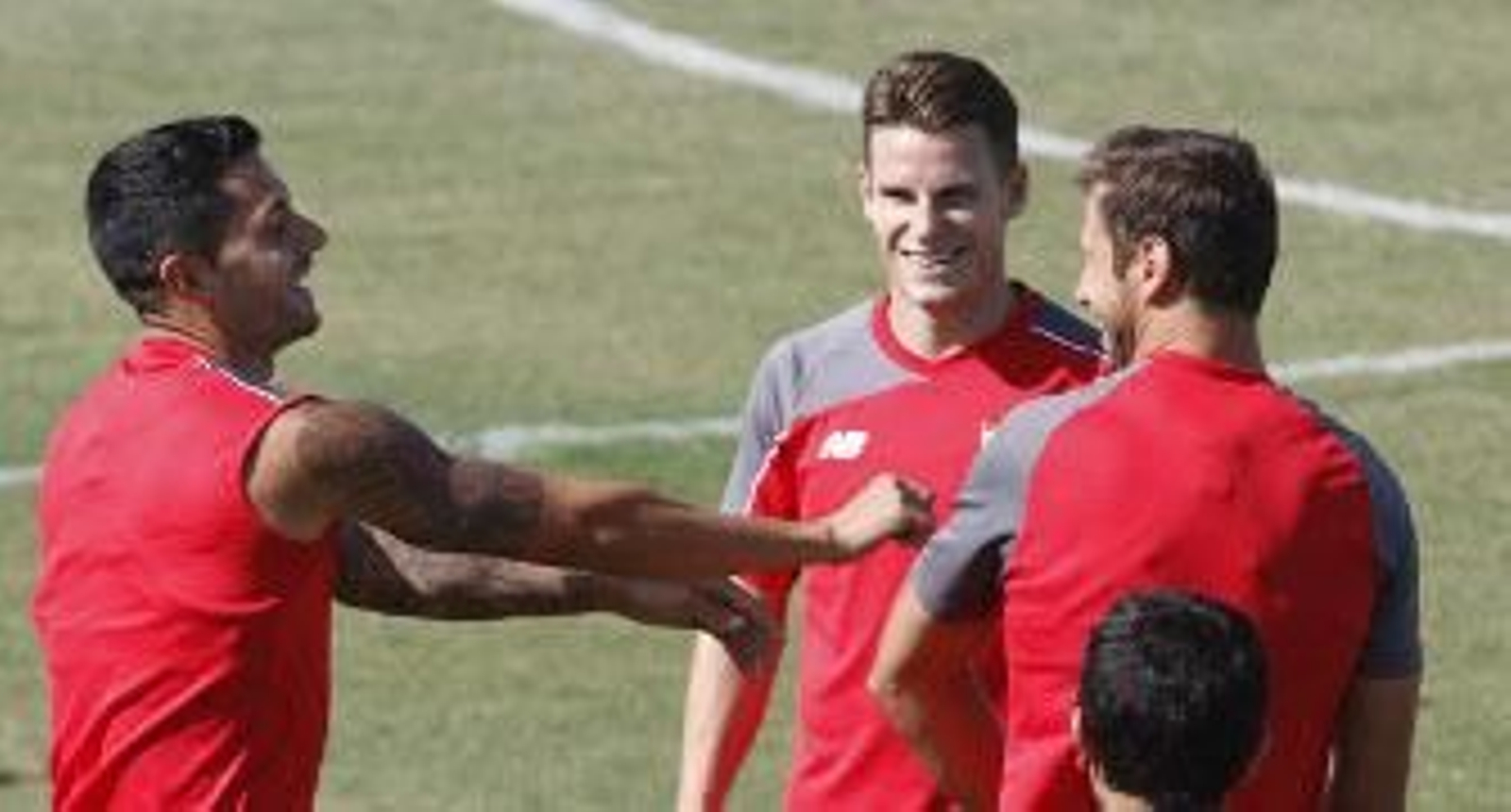 El Sevilla remite al Barça a la cláusula de Gameiro