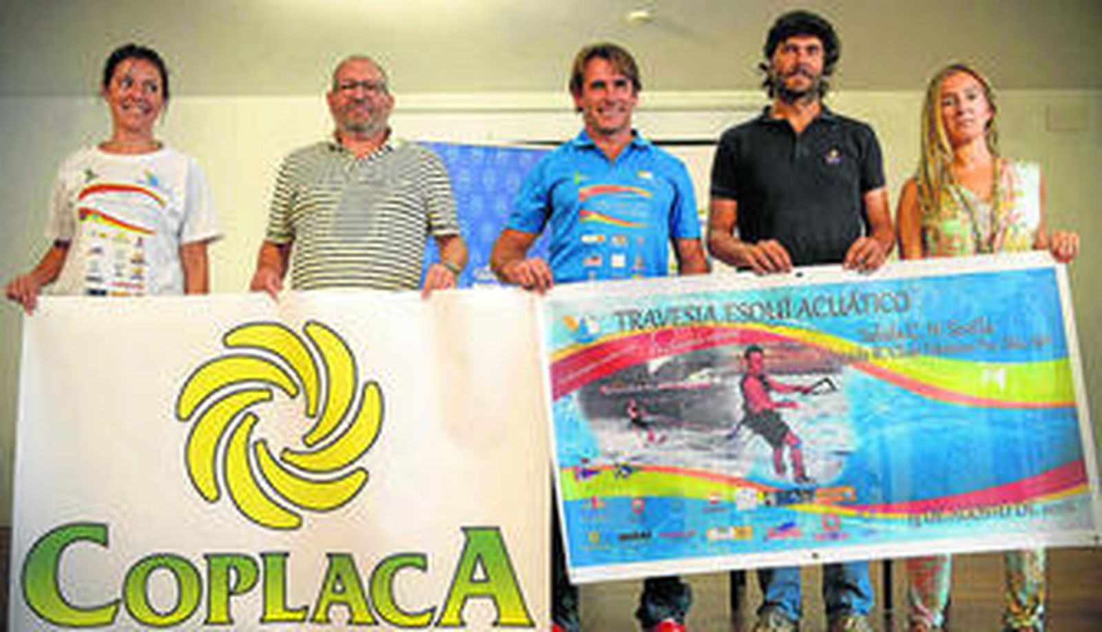 La presentación de la travesía de esquí acuático, ayer en el Ayuntamiento.