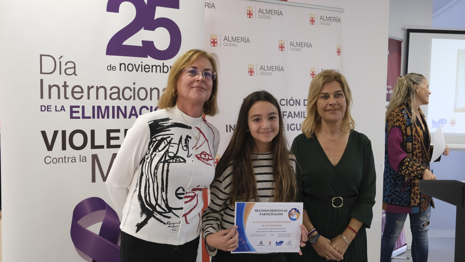 Búscate en la entrega de premios de fotografía escolar contra la violencia machista