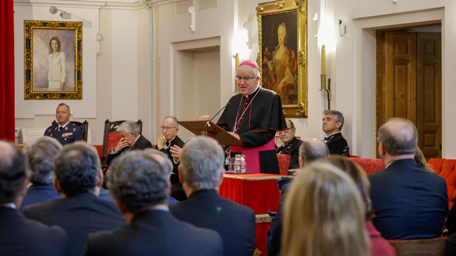 Discurso del arzobispo de Sevilla.