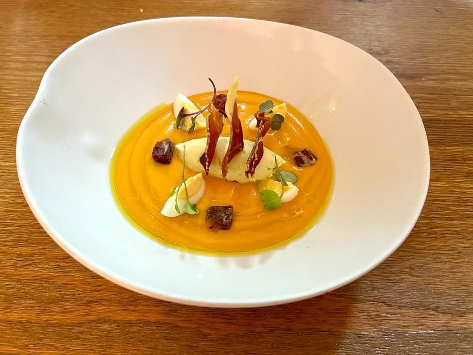 La Regadera: homenaje a lo típico con técnicas actuales