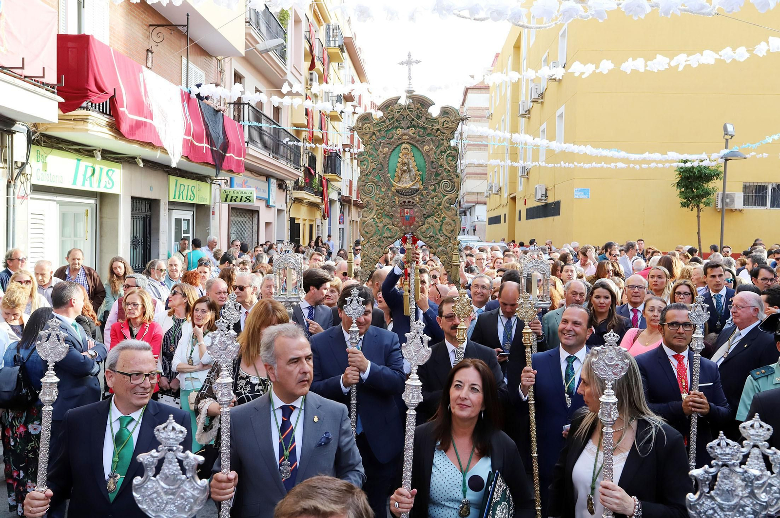 Imágenes de la función y traslado de la Hermandad del Rocío de Huelva