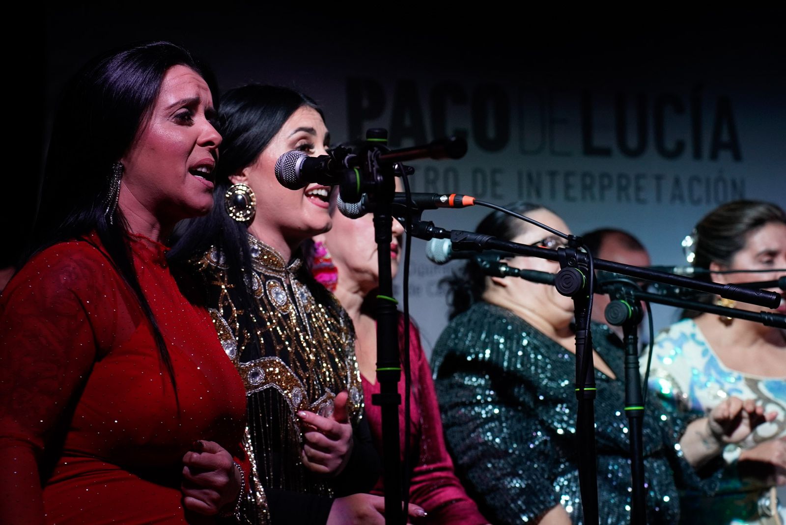 Fotos de la zambomba del grupo Toma Castaña en Algeciras