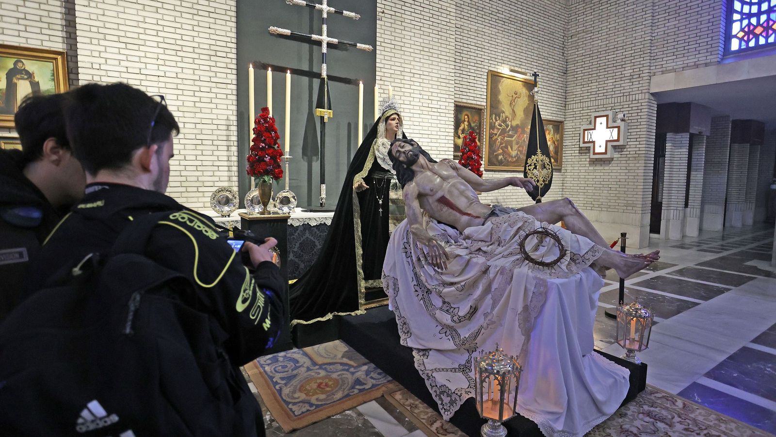 Las imágenes del Miércoles de Ceniza en Jerez: Veneraciones en San Miguel, San Lucas, San Francisco y Capuchinos