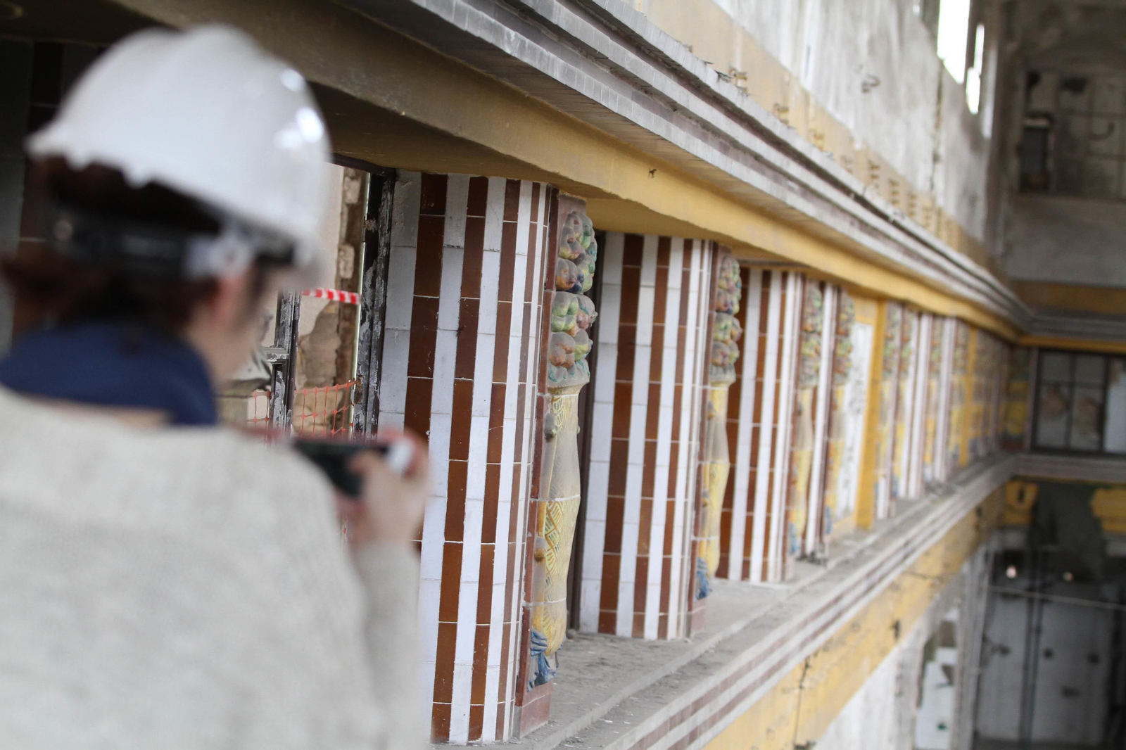 La visita del alcalde a las obras del Mercado Puerta de la Carne, en imágenes