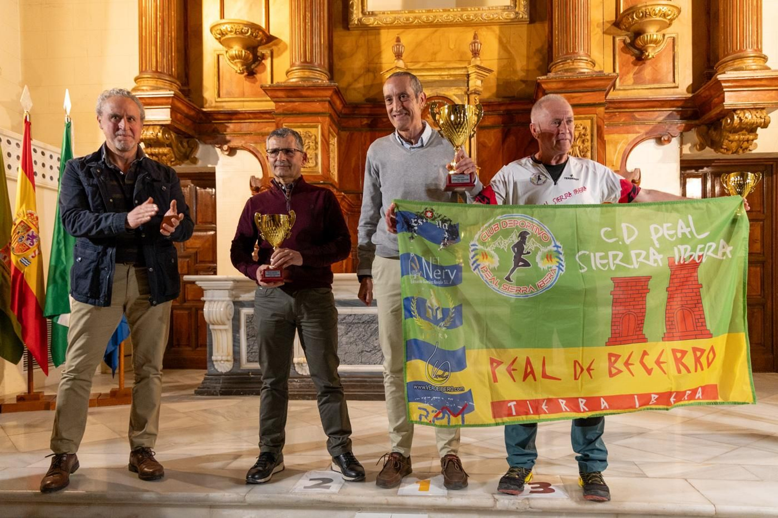 La entrega de premios de los Circuitos Provinciales de Carreras por Montaña y de Triatlón de menores, en imágenes