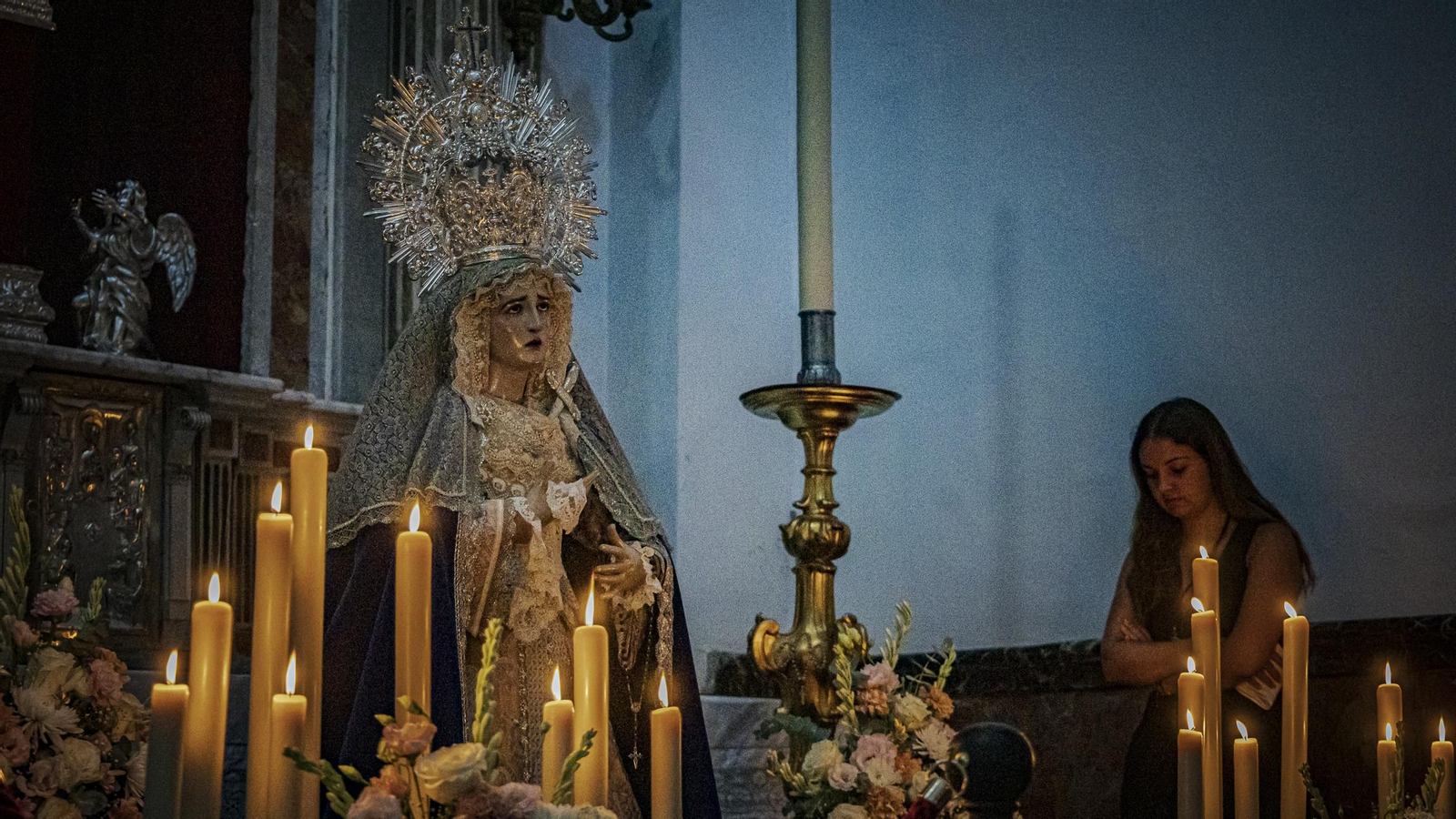 Primer día del besamanos extraordinario por el 75 aniversario del Dogma de la Asunción en Cádiz