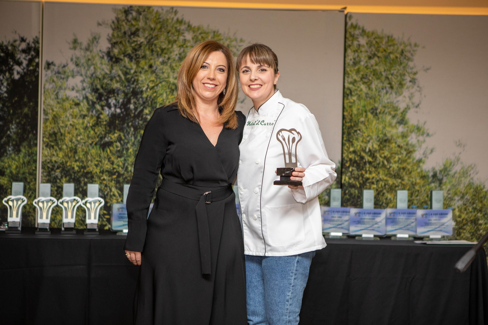 Así fue la emotiva cena solidaria de ALES